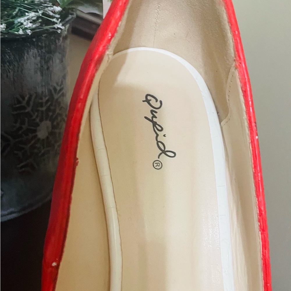 Cupid Red Croc-Patterned Heels - Picture 5 of 5